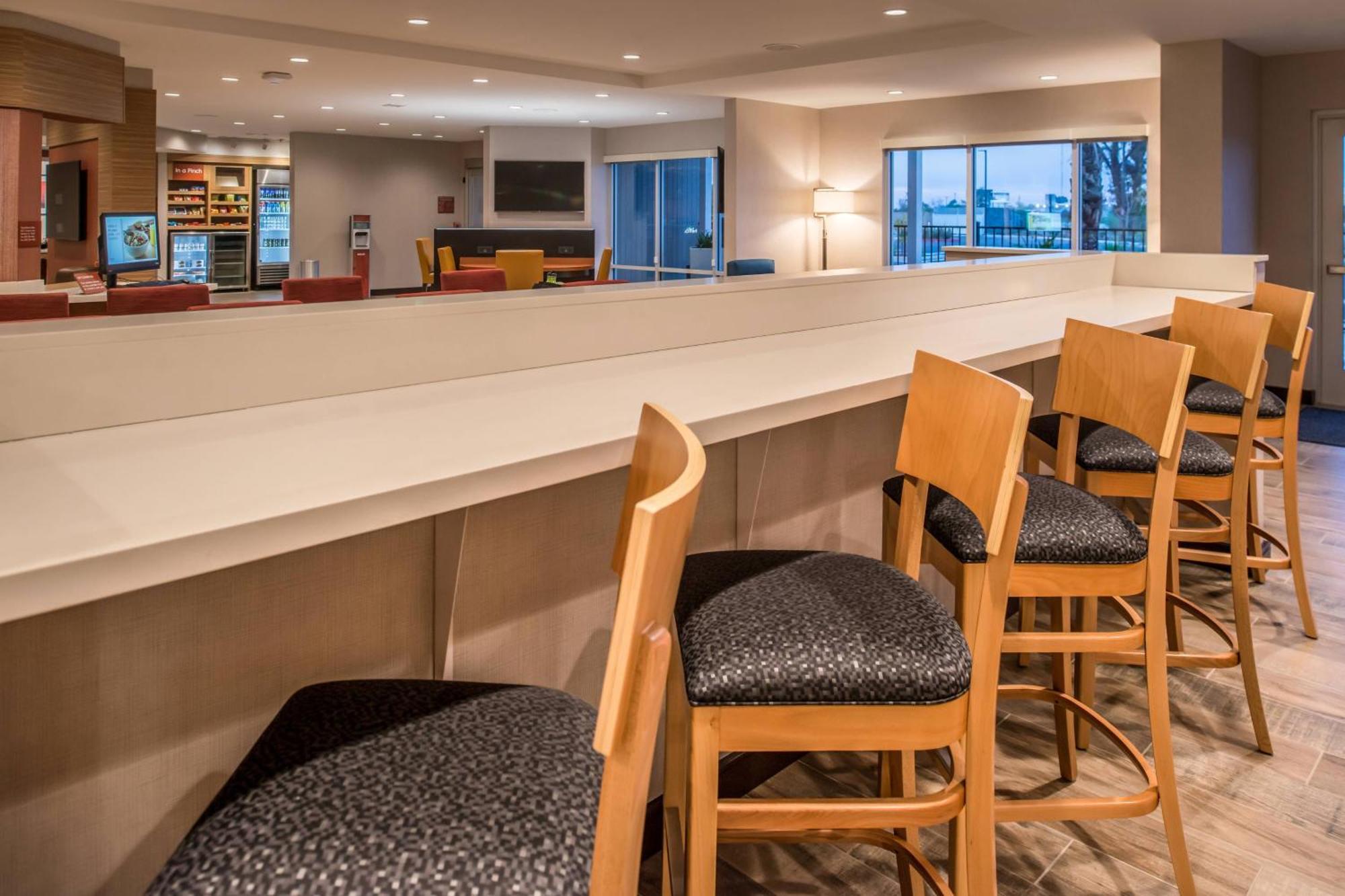 Towneplace Suites By Marriott Merced Kültér fotó